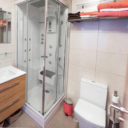 Sakura Homes Torre De Hercules 7 Plazas *