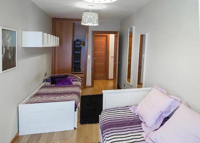 Sakura Homes Torre De Hercules 7 Plazas